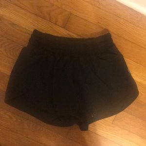 Lululemon tracker shorts black size 4
